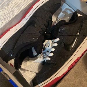 Nike SB Larry Perkins Sneakers